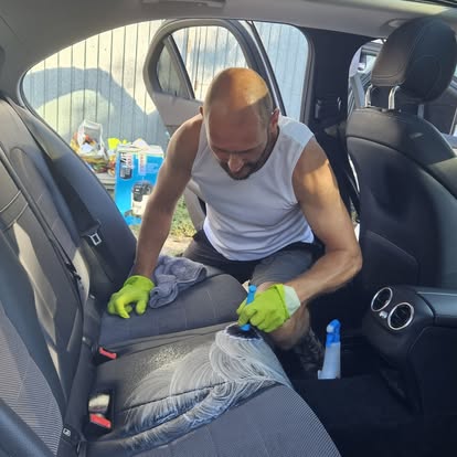 Curățare tapițerie auto Oradea: diagnosticul decide rezultatul